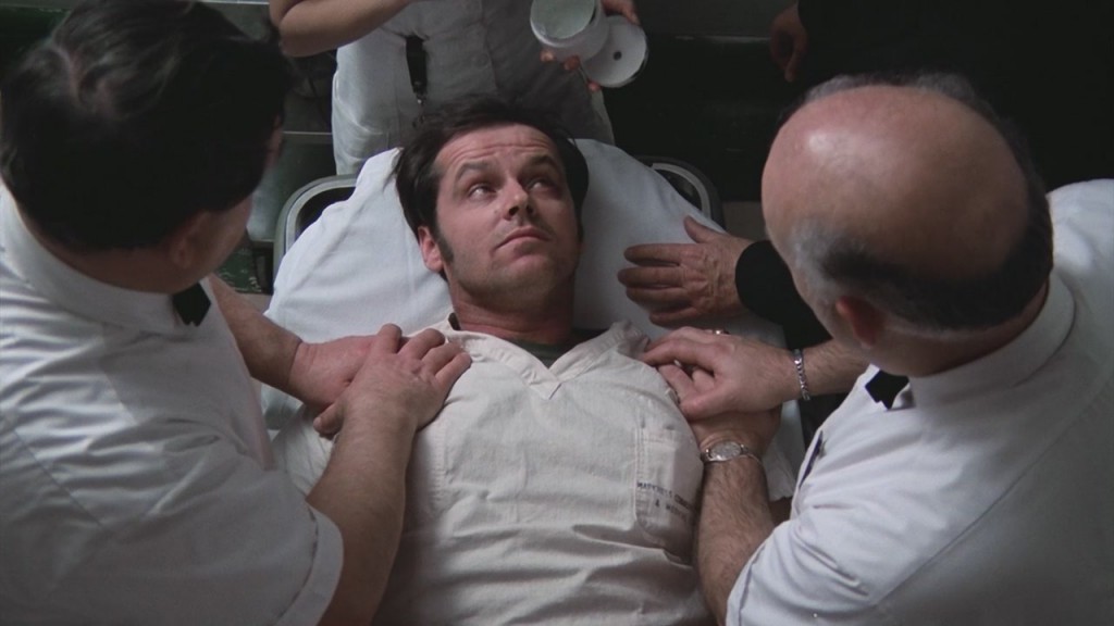 Эта более мягкая версия операции называлась префронтальной лейкотомией. Солмс же был поражен: «Об этом черным по белому писали много лет, но никто не удосужился обратить на это внимание», — источник.