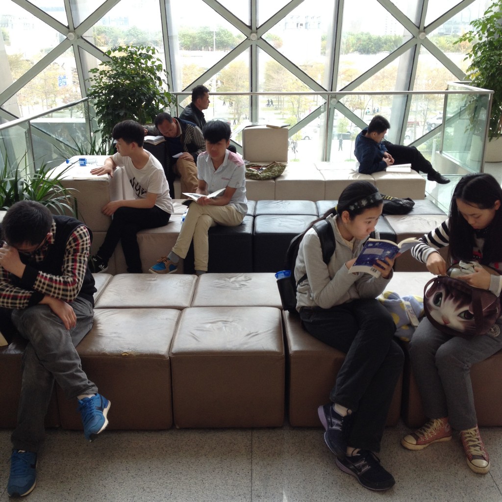 Некоторые предпочитают пуфики