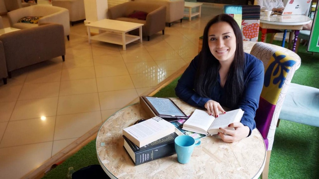 «Сильнее всего меняют не прочитанные книги, а книги написанные»